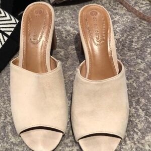 Corso como vanilla suede mules in 8